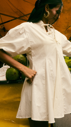 Vestido Nesgas Curto Brisa Off