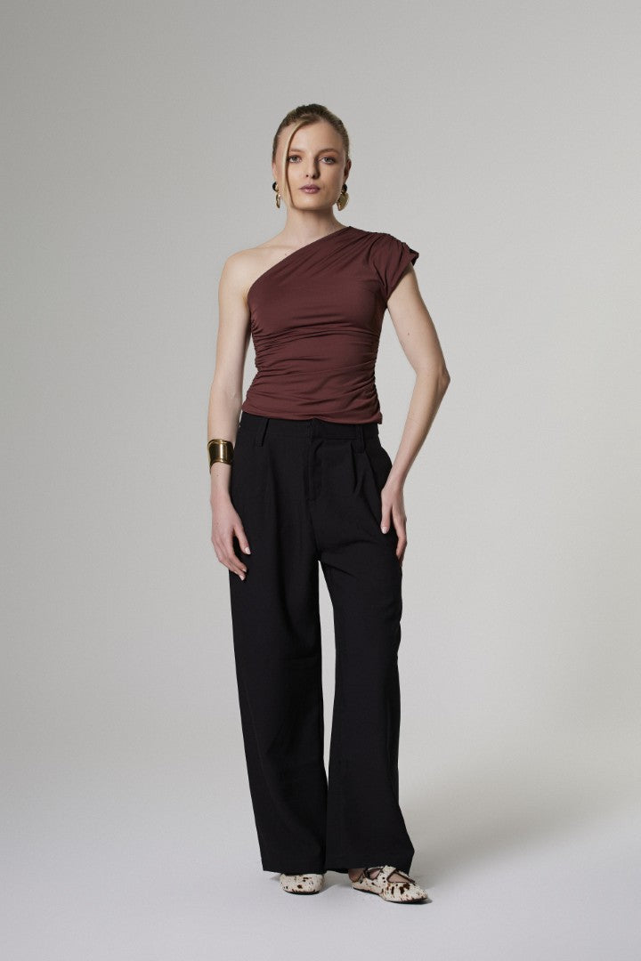 Regata Franzida Ombro Luz Marrom