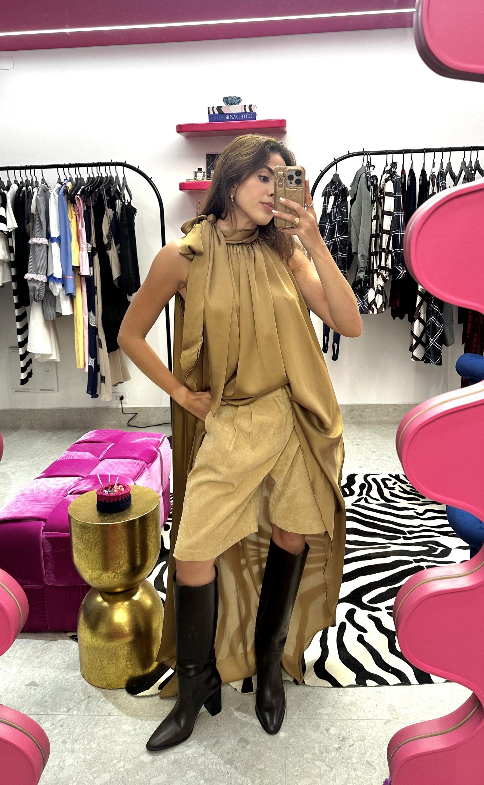 Blusa Gola Alta Mullet Vênus